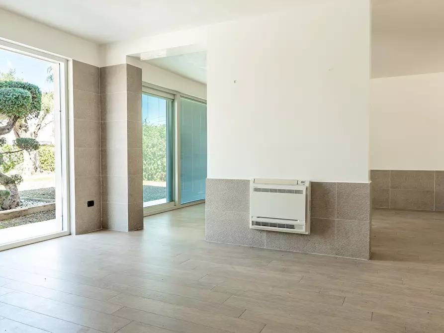 Immagine 19 di Villa in vendita  in Via dell'Airone 3 a Siracusa