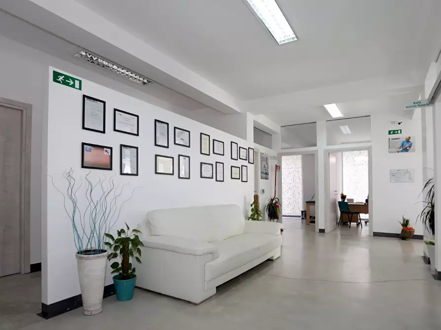 Immagine 9 di Ufficio in affitto  in Via Umberto 396a a Canicattini Bagni