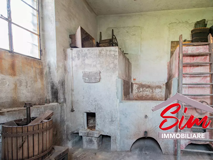 Immagine 9 di Rustico / casale in vendita  in Via Roma sn a Fara Novarese