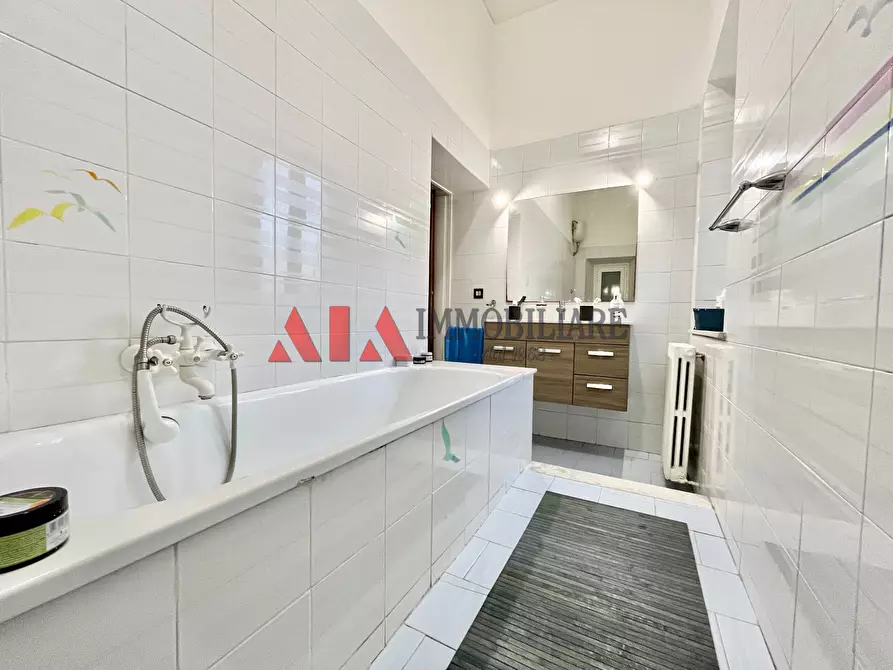 Immagine 28 di Pentalocale in vendita  in Via Indipendenza a Livorno