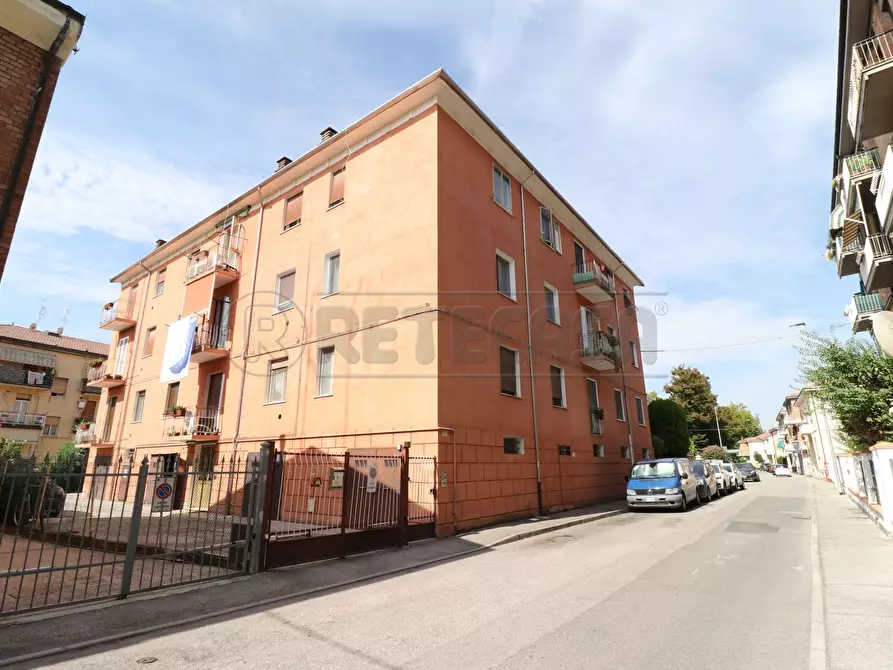 Immagine 1 di Trilocale in vendita  in Via Giuseppe Compagnoni 117 a Ferrara