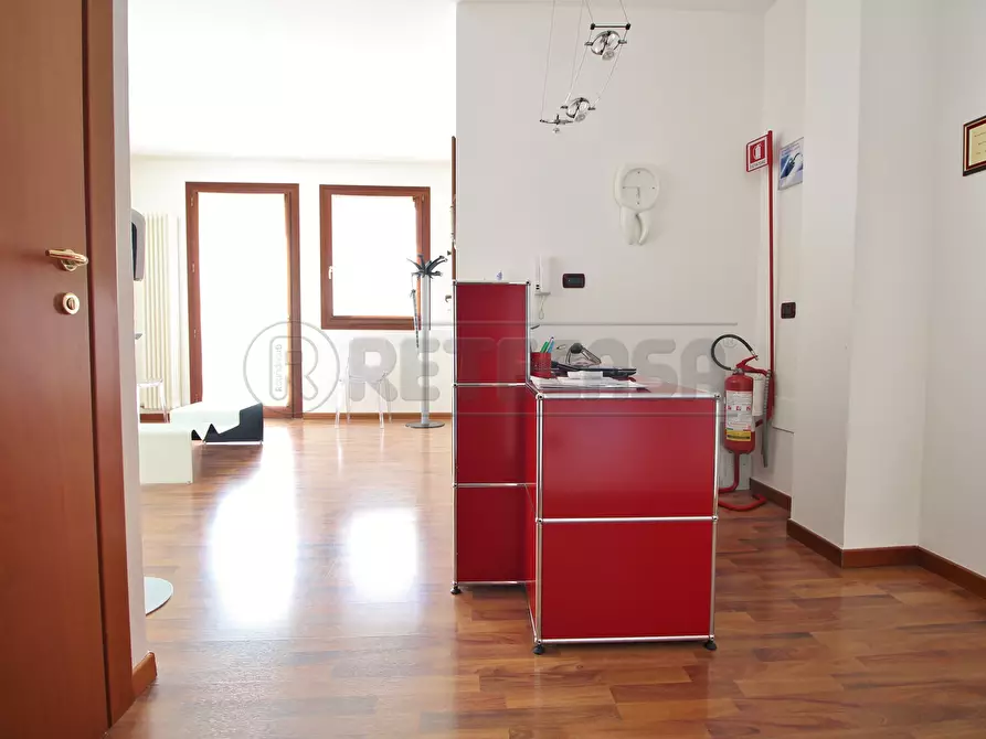 Immagine 6 di Ufficio in affitto  in VIA ALCIDE DE GASPERI 80 a Montecchio Maggiore