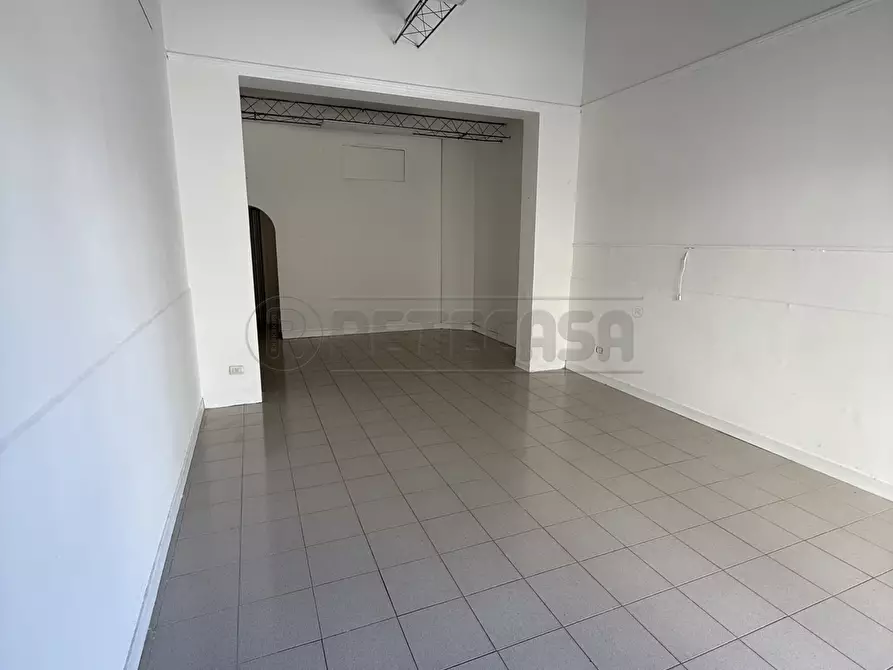 Immagine 2 di Locale commerciale in affitto  in Via Generale Cantore 6 a Nardo'
