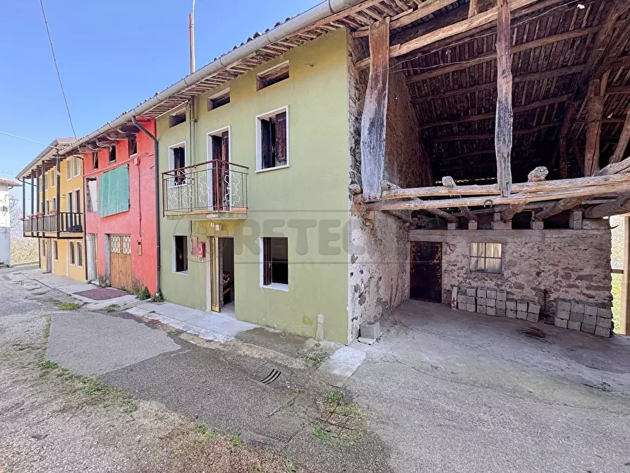 Immagine 1 di Casa semindipendente in vendita  in Contrada Marcantoni 3 a Valdagno