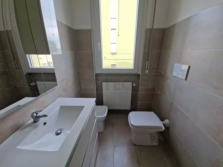 Immagine 6 di Quadrilocale in vendita  in VIA BERGAMO a Cremona