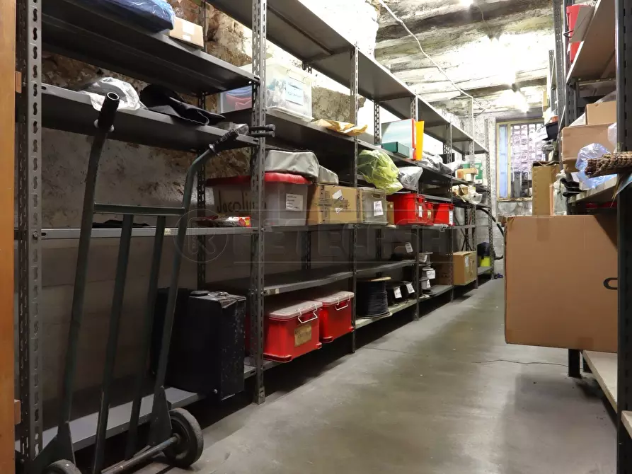 Immagine 18 di Locale commerciale in vendita  in Contrà S.S.Apostoli 35 a Vicenza