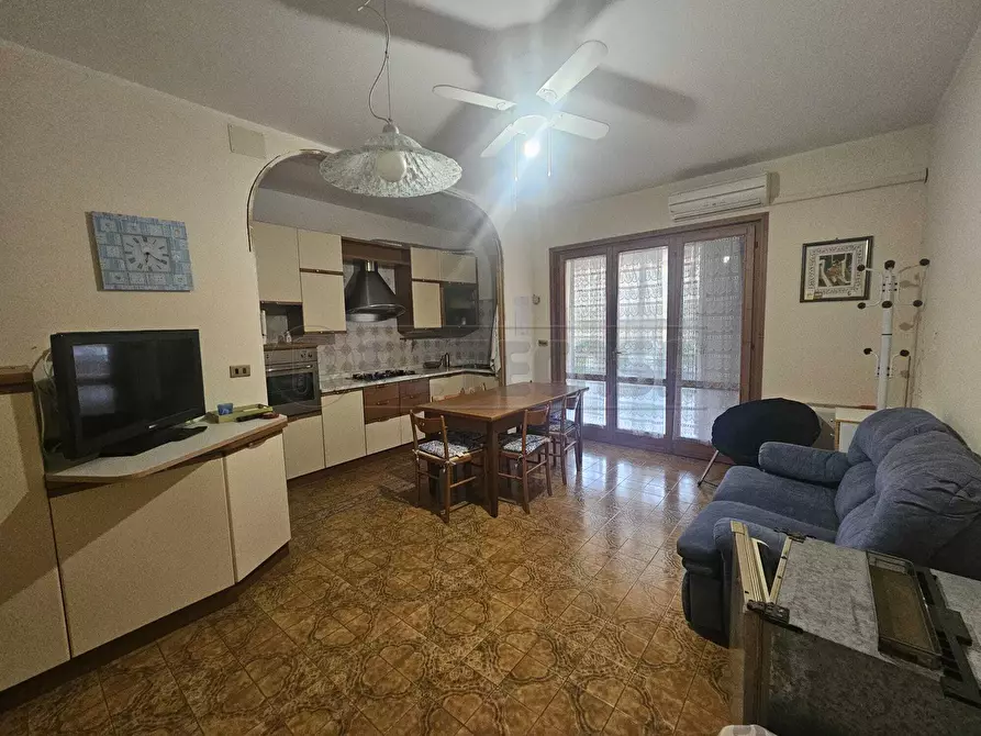 Immagine 24 di Trilocale in vendita  a Bardolino