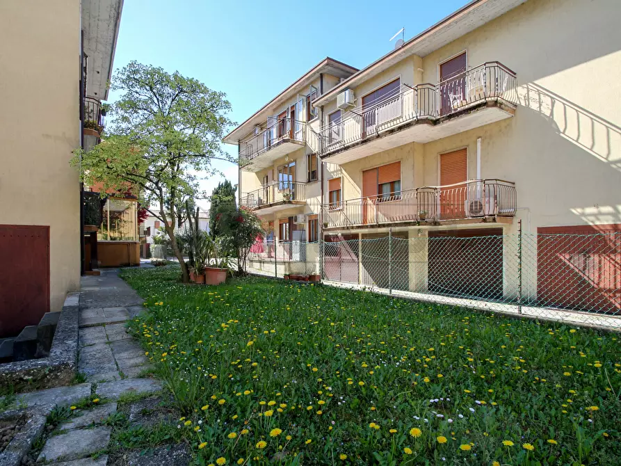Immagine 36 di Trilocale in vendita  in Via Zuccola 29 a Bolzano Vicentino