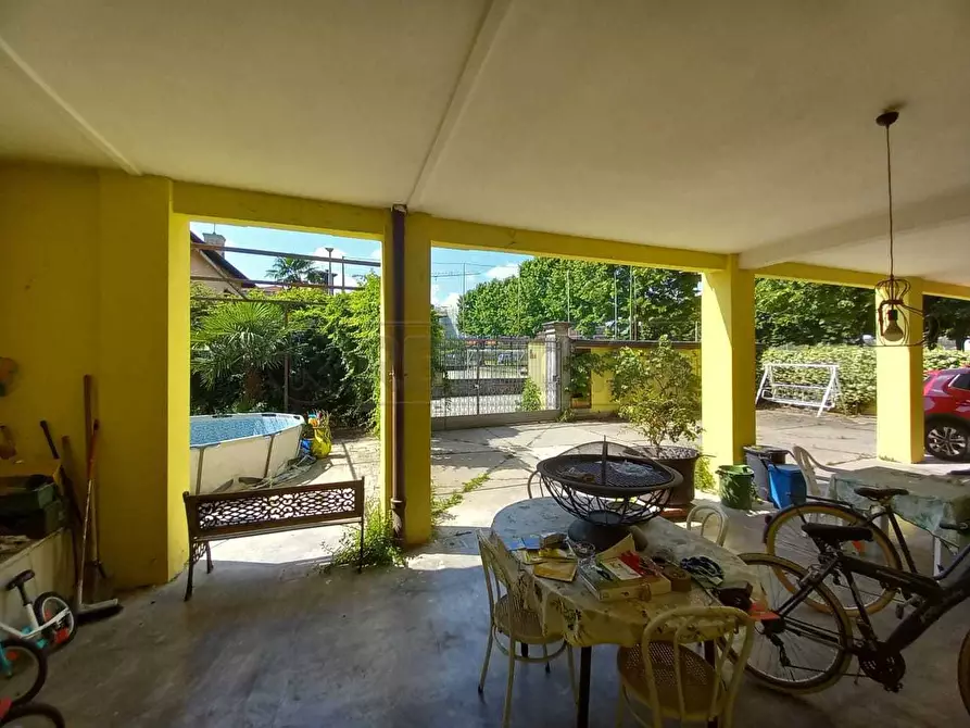 Immagine 1 di Villa in vendita  a Bergamo