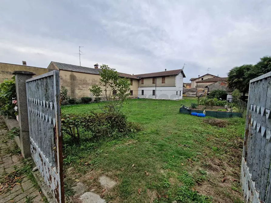 Immagine 2 di Terreno industriale in vendita  in Viale Europa a Acquanegra Cremonese