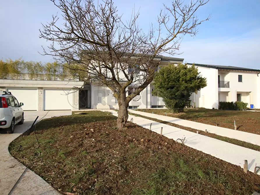 Immagine 57 di Porzione di casa in vendita  a Caldogno