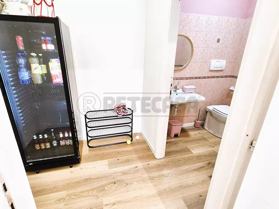 Immagine 5 di Locale commerciale in vendita  in Via Tirino 179 a Pescara