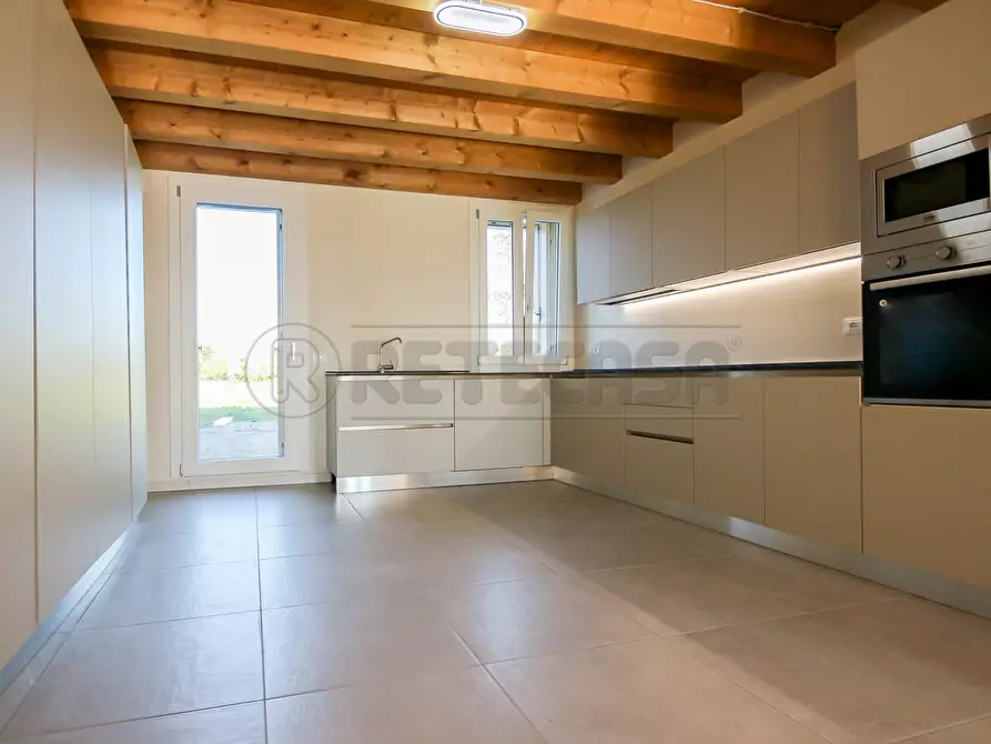 Immagine 1 di Porzione di casa in affitto  in VIA CAPITELLI 21 a Pozzoleone