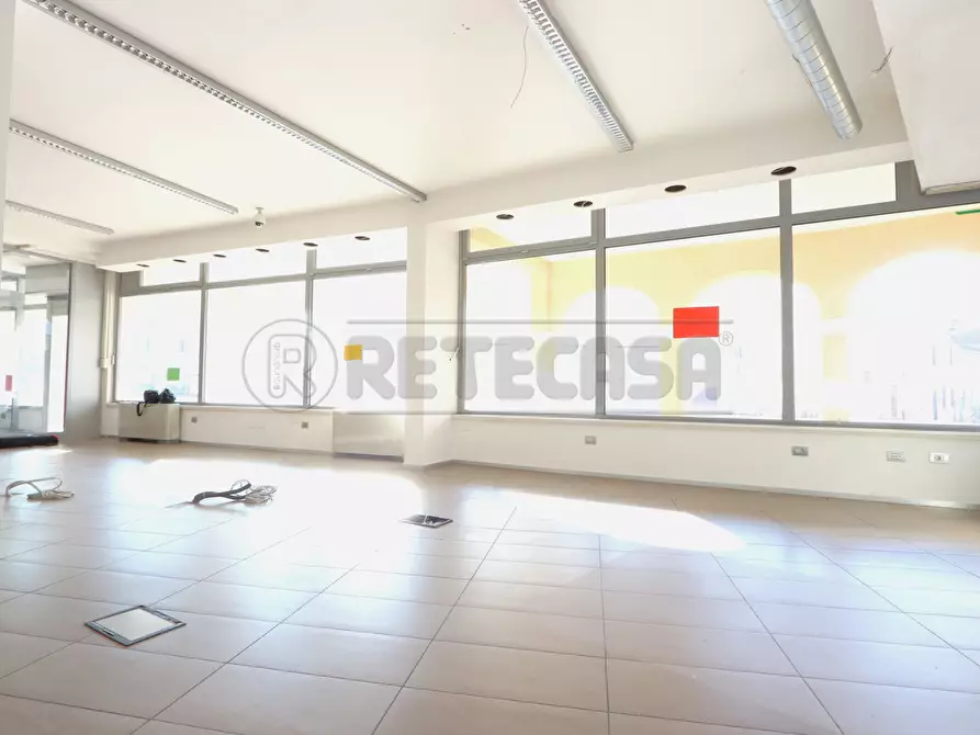 Immagine 5 di Locale commerciale in affitto  in Via G marconi 5 a Altavilla Vicentina