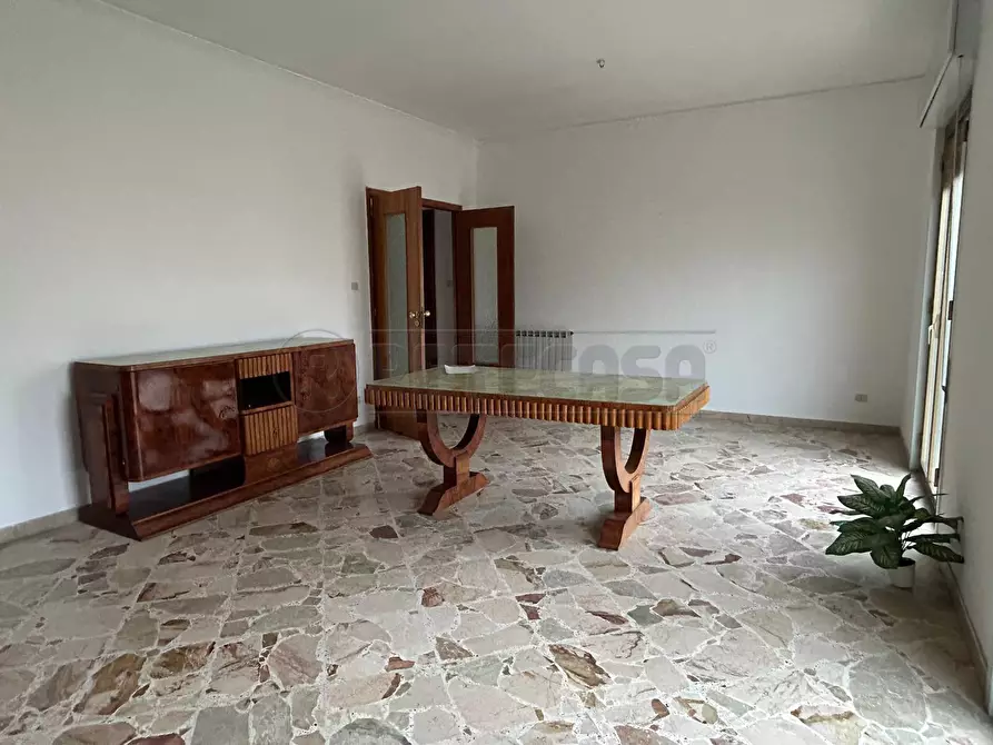 Immagine 11 di Pentalocale in vendita  in Via Malta 47 a Caltanissetta