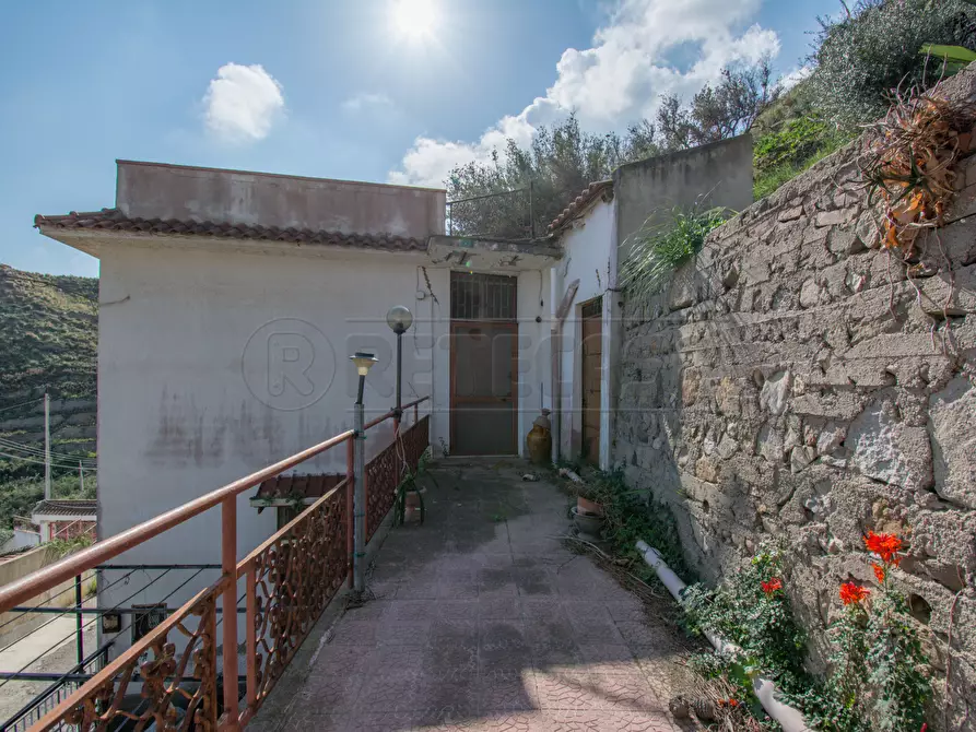 Immagine 38 di Casa indipendente in vendita  in Strada Statale 113 diramazione a Messina