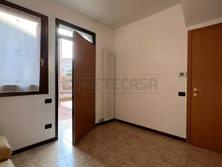 Immagine 19 di Appartamento in vendita  a Montecchio Maggiore