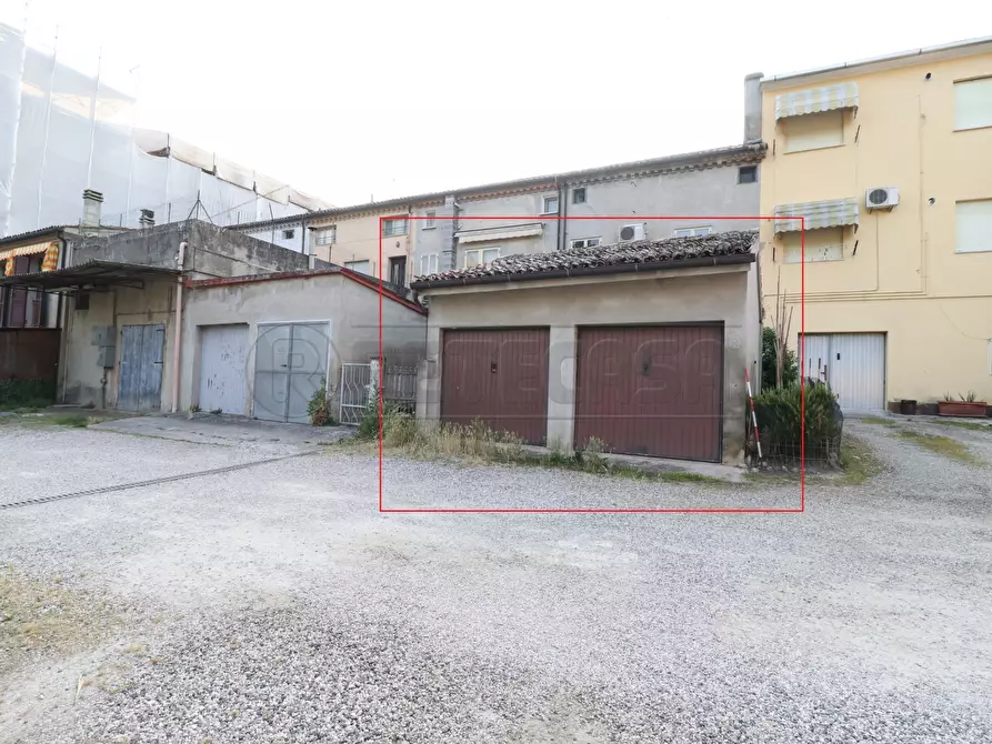 Immagine 2 di Casa indipendente in vendita  a Bondeno