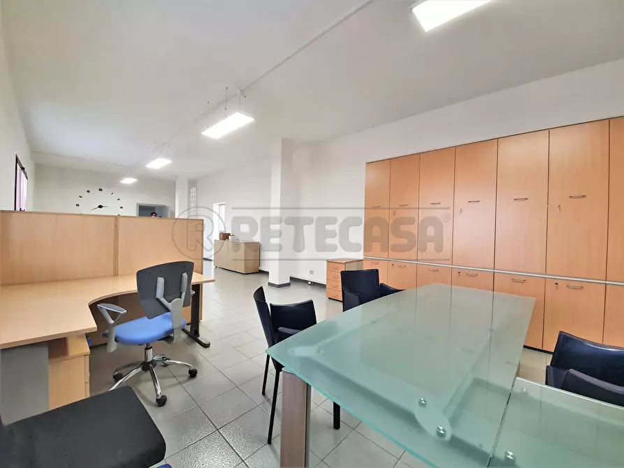 Immagine 11 di Ufficio in affitto  a Torri Di Quartesolo