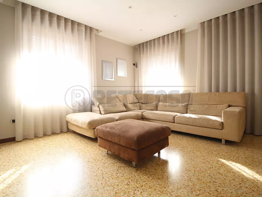 Immagine 1 di Appartamento in vendita  in VIALE DELL'INDUSTRIA 17 a San Giovanni Ilarione