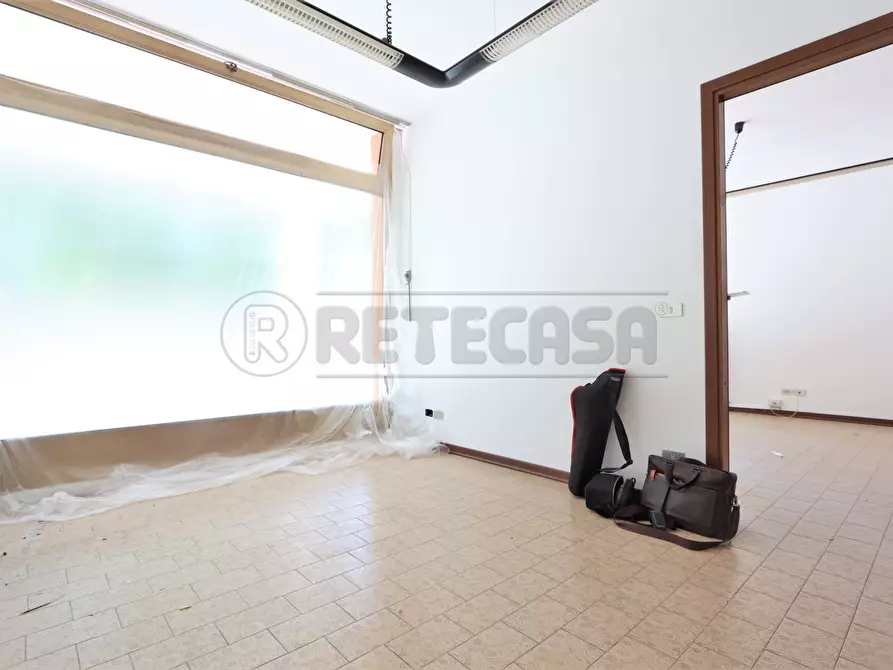 Immagine 6 di Locale commerciale in affitto  a Castegnero