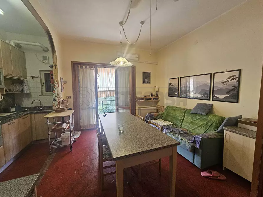 Immagine 32 di Trilocale in vendita  a Bardolino