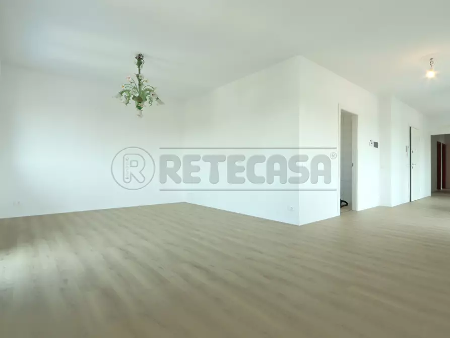 Immagine 6 di Attico in affitto  in Via Cimone 9 a Vicenza