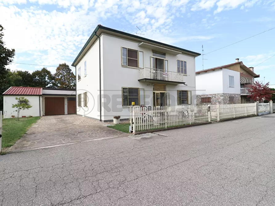 Immagine 1 di Casa indipendente in vendita  in Via Don Giovanni Minzoni 17 a Bondeno