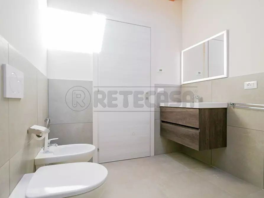 Immagine 27 di Porzione di casa in affitto  in VIA CAPITELLI 21 a Pozzoleone