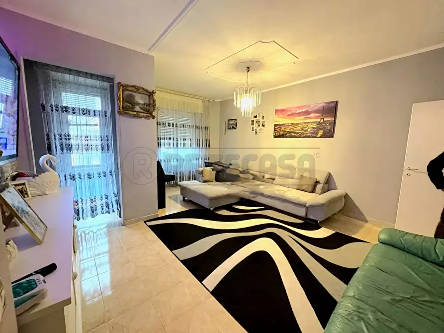 Immagine 2 di Trilocale in vendita  in Via Carlo Vittori a Cremona