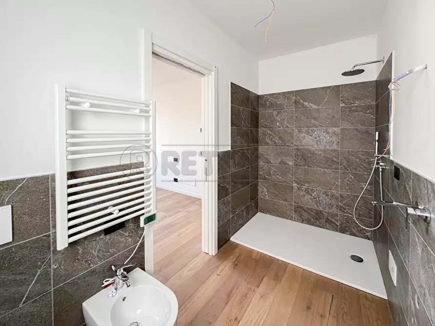 Immagine 26 di Appartamento in vendita  in Via F. Magellano a Creazzo