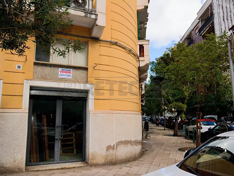 Immagine 3 di Locale commerciale in vendita  in Via Placida 27 a Messina