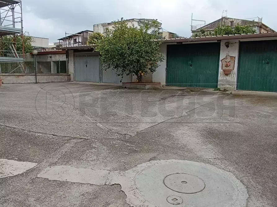 Immagine 10 di Pentalocale in vendita  in Via Luigi Einaudi a Caserta