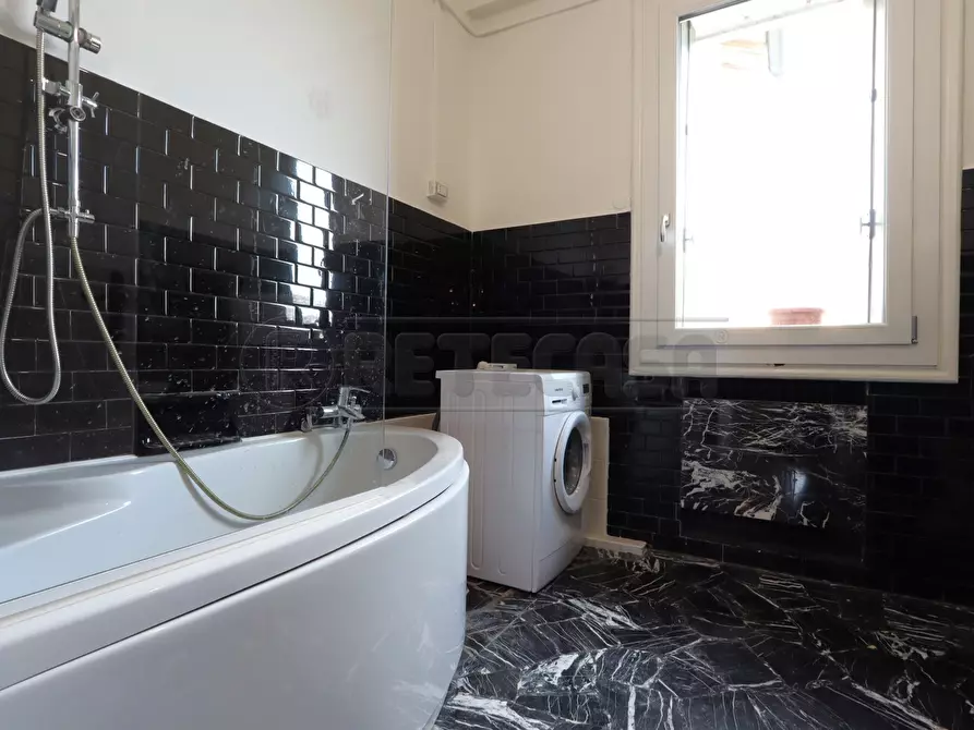 Immagine 23 di Stanza singola in affitto  in corso Padova a Vicenza