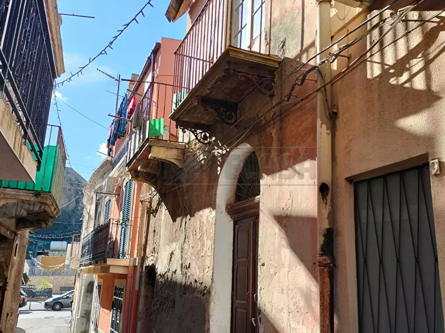 Immagine 1 di Casa semindipendente in vendita  in Via San Pantaleo 5 a Messina