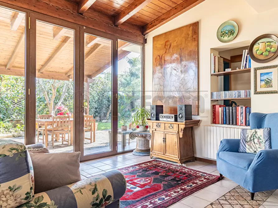 Immagine 9 di Casa bifamiliare in vendita  in Via Mediterraneo 8 a Bisceglie