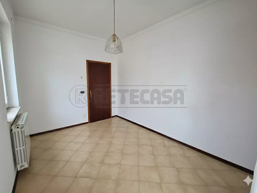 Immagine 10 di Quadrilocale in vendita  in Via Bergamo a Castelverde