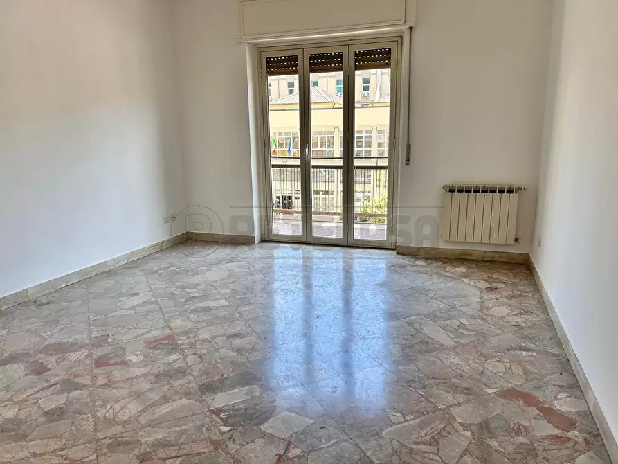 Immagine 24 di Pentalocale in vendita  in Via Libertà 12 a Caltanissetta