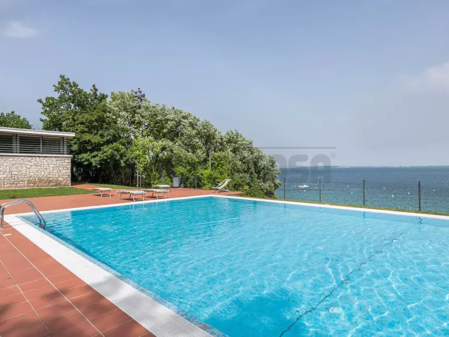 Immagine 24 di Appartamento in vendita  in Via Giuseppe Mazzini 1 a Padenghe Sul Garda