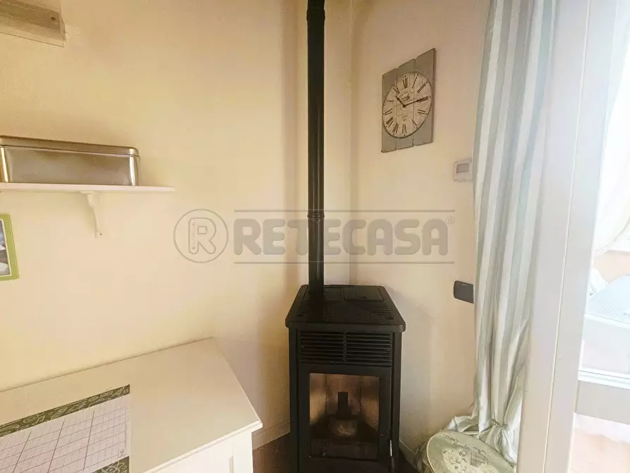 Immagine 12 di Bilocale in vendita  in Via del Torchio 21F a Manerba Del Garda