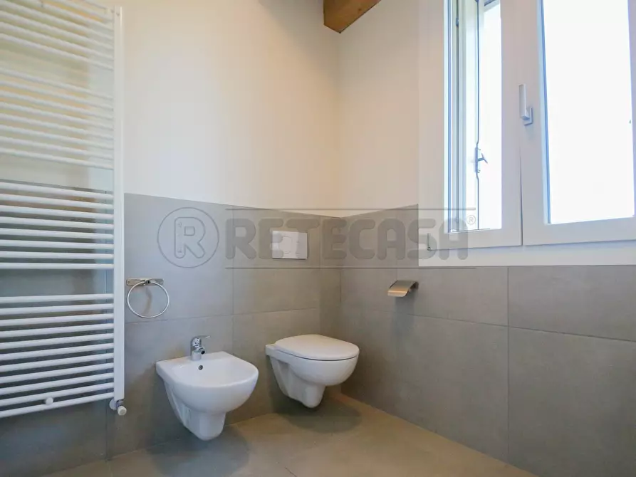 Immagine 12 di Porzione di casa in affitto  in VIA CAPITELLI 21 a Pozzoleone