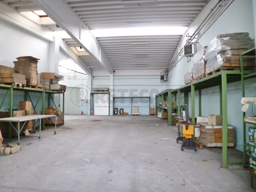 Immagine 11 di Attività artigianale in vendita  a Montebello Vicentino