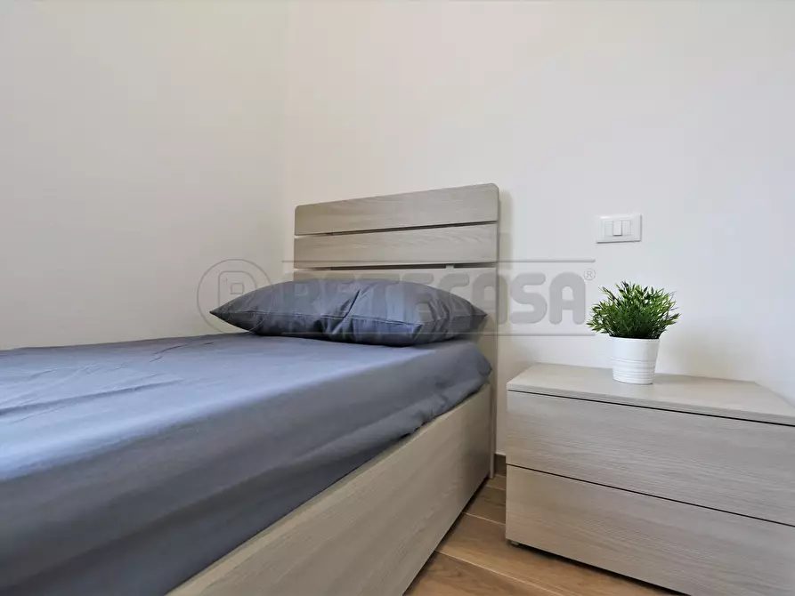 Immagine 75 di Stanza singola in affitto  a Vicenza