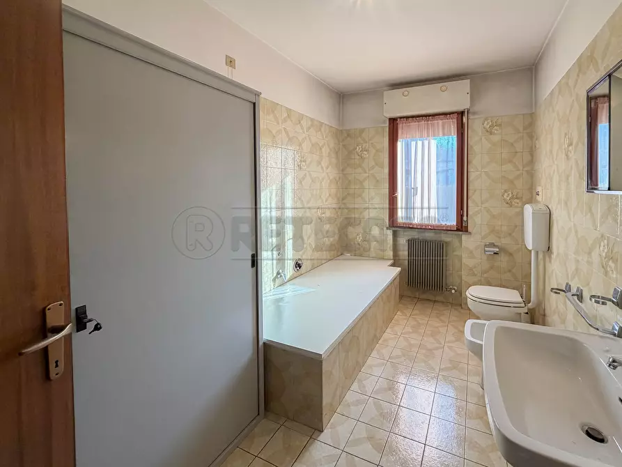 Immagine 42 di Trilocale in vendita  in Via Giacomo Puccini a Altavilla Vicentina
