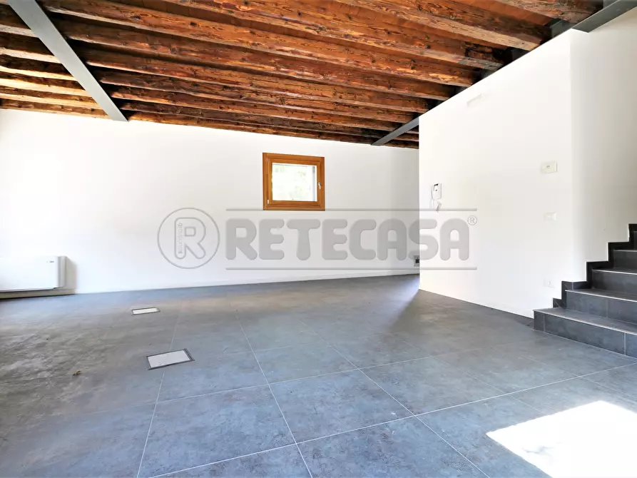 Immagine 13 di Ufficio in vendita  a Vicenza