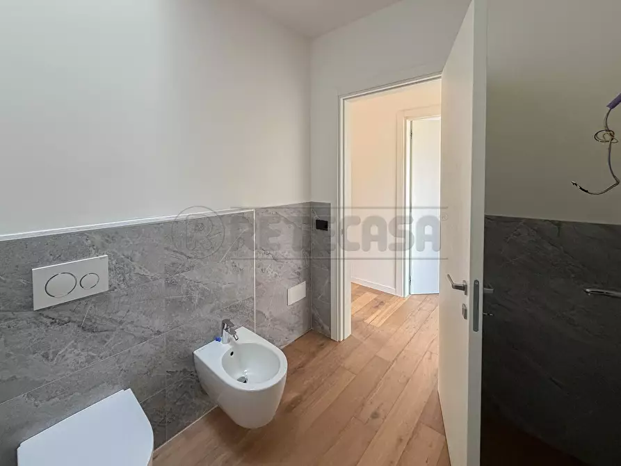 Immagine 25 di Appartamento in vendita  in Via F. Magellano a Creazzo