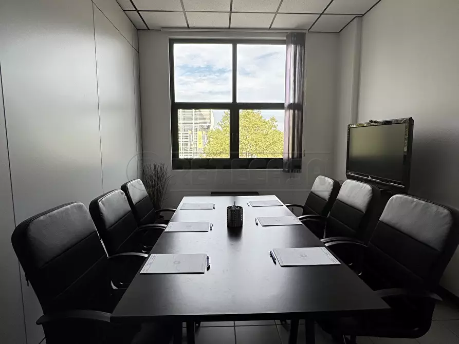 Immagine 30 di Ufficio in affitto  a Vicenza