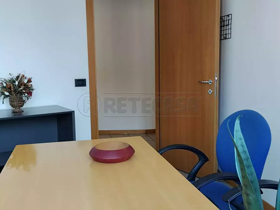 Immagine 20 di Ufficio in vendita  a Bergamo