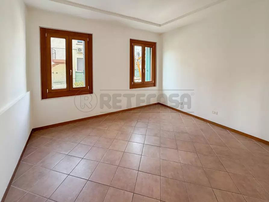 Immagine 9 di Appartamento in vendita  in Via San Nicola a Creazzo