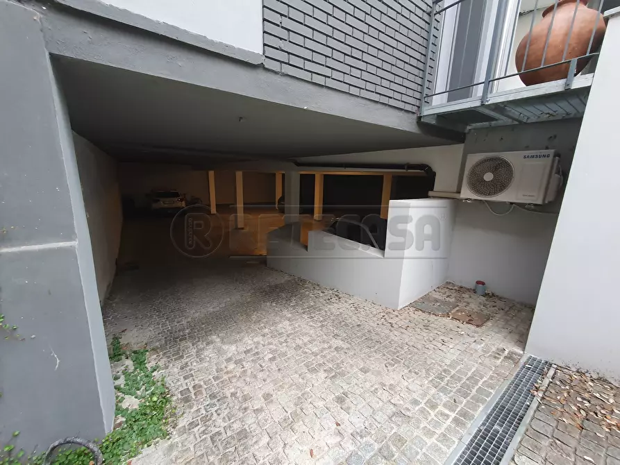 Immagine 1 di Garage in affitto  in Via Palestro a Cremona
